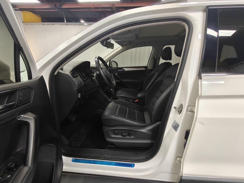 Volkswagen Tiguan L 2020 330TSI Automatic 2WD Panoramic Comfort China VI – фото 17