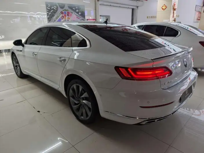 Volkswagen CC 2023 Model 380TSI Eye-catching version – фото 4