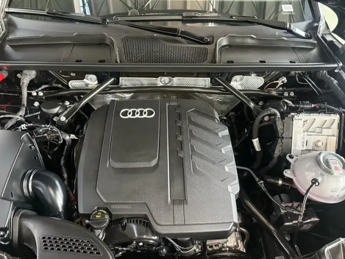 Audi Q5L 2024 Model 45TFSI Luxury Dynamic Model – фото 6