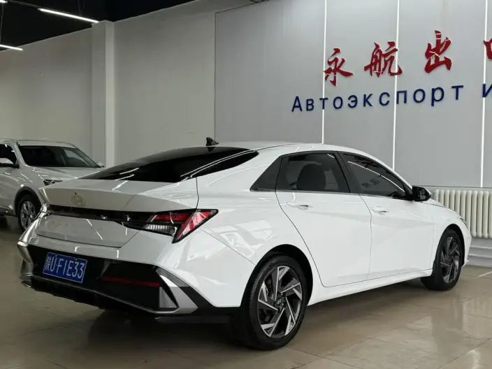Hyundai Ioniq 2023 Model 1.5L CVT LUX Premium Edition – фото 6