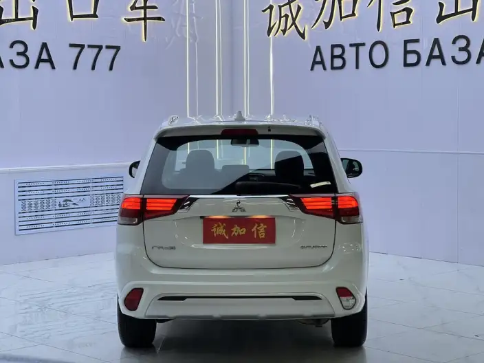 Mitsubishi Outlander 2021 Model 2.0L 2WD Changxiang Edition 5 seat – фото 5