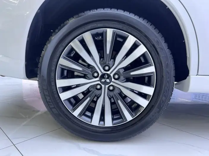 Mitsubishi Outlander 2021 Model 2.0L 2WD Changxiang Edition 5 seat – фото 7