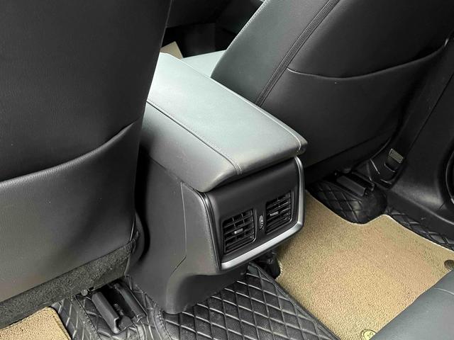 Venza 2022 2.0L CVT 2WD Luxury – фото 7