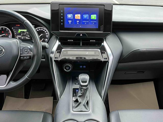 Venza 2022 2.0L CVT 2WD Luxury – фото 17