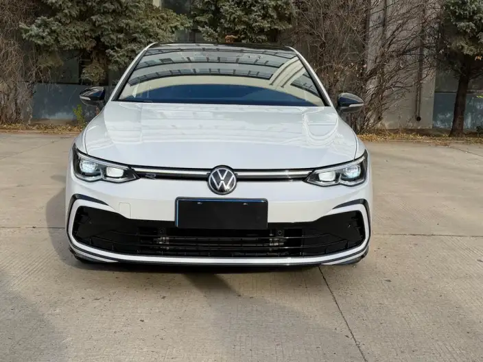 Volkswagen Golf 2023 Model 280TSI DSG R-Line Lite – фото 2