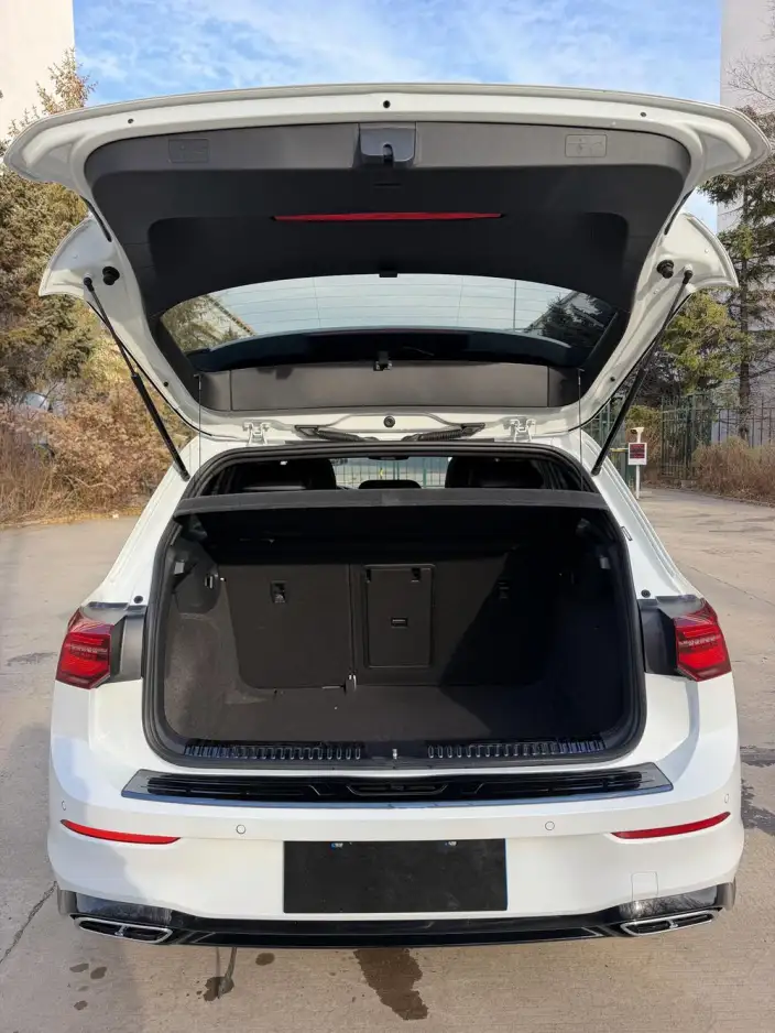Volkswagen Golf 2023 Model 280TSI DSG R-Line Lite – фото 10