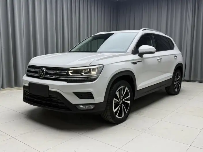 Volkswagen Tharu 2022 Model 280TSI 2WD Deluxe Edition – фото 1