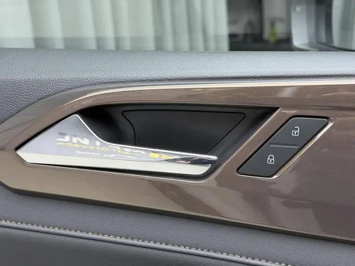 Volkswagen Tharu 2022 Model 280TSI 2WD Deluxe Edition – фото 9