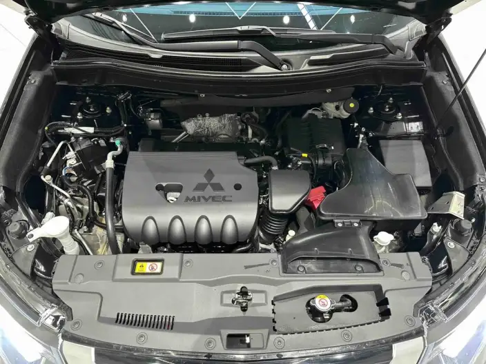 Mitsubishi Outlander 2021 Model Facelift 2.0L 2WD Smooth Ride Edition 5 seat – фото 8