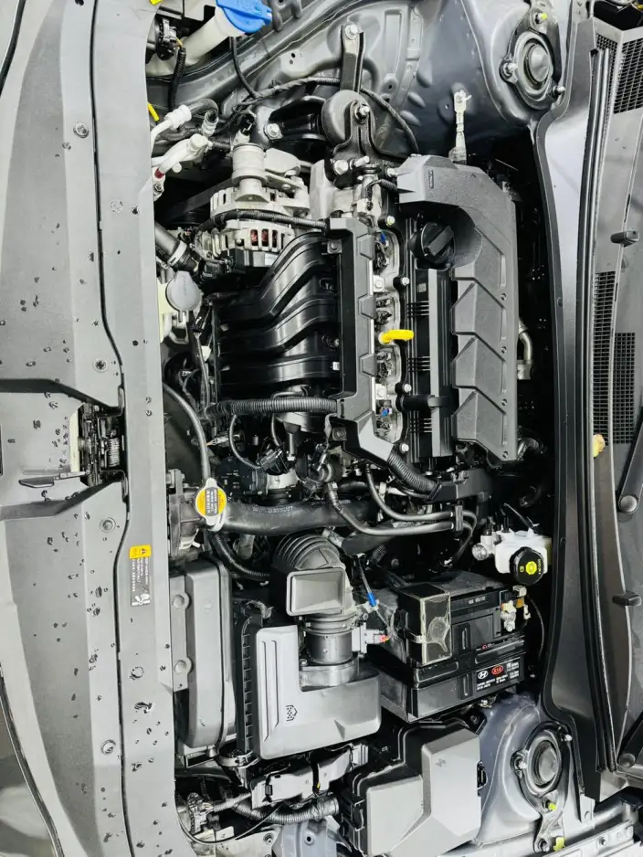 Hyundai Ioniq 2023 Model 1.5L CVT LUX Premium Edition – фото 8