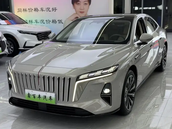 Hongqi H7 PHEV 2026 Model 210 4WD Smart Hybrid Edition