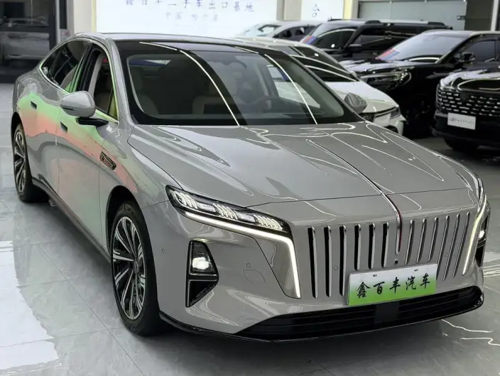 Hongqi H7 PHEV 2026 Model 210 4WD Smart Hybrid Edition
