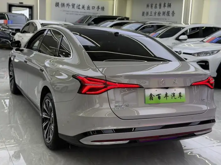 Hongqi H7 PHEV 2026 Model 210 4WD Smart Hybrid Edition