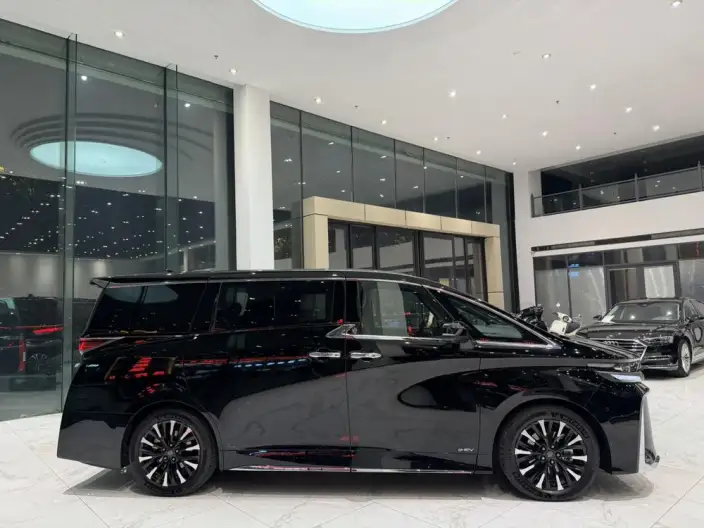 Vellfire 2023 Model Toyota Crown 2.5L Intelligent Hybrid 4WD Supreme Executive Edition – фото 8