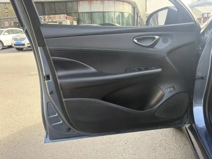 BYD Seal 05DM 2026 Model DM-i 210KM Noble Model – фото 10