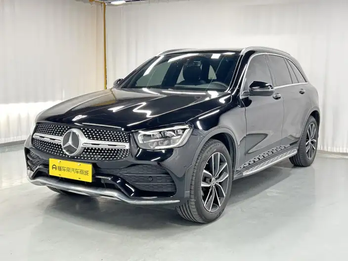 Mercedes-Benz GLC 2022 Model Facelift GLC 260 L 4MATIC Luxury Model – фото 1