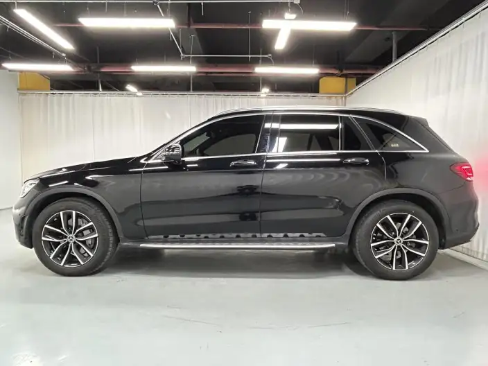 Mercedes-Benz GLC 2022 Model Facelift GLC 260 L 4MATIC Luxury Model – фото 4