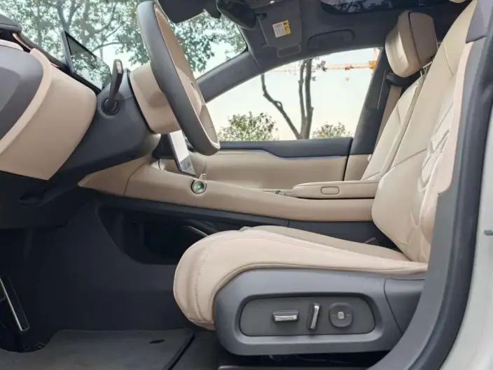 NIO ET7 2024 Model 75kWh Executive Signature Edition – фото 8