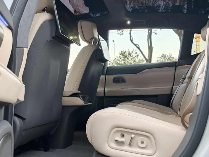 NIO ET7 2024 Model 75kWh Executive Signature Edition – фото 9