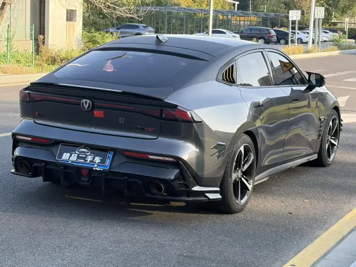 Changan UNI-V 2022 Model 1.5T Noble Model – фото 6