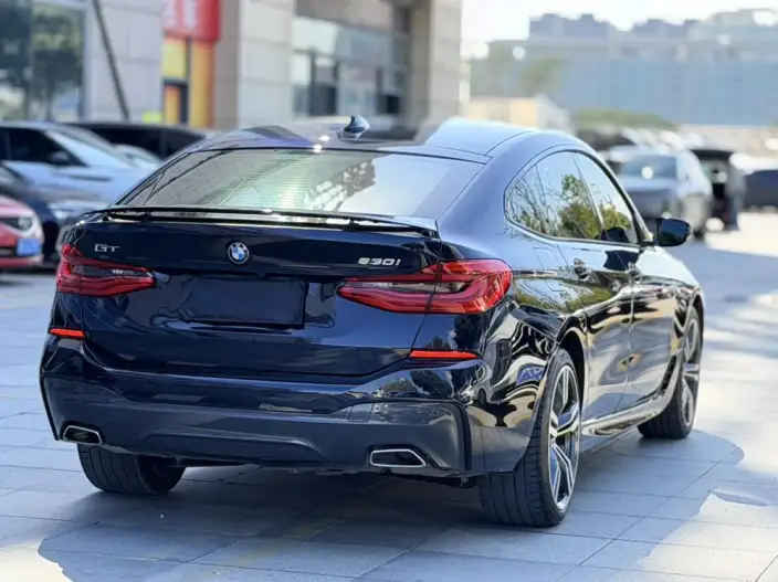 BMW 6 Series GT 2022 Model 630i M Sports Set – фото 6