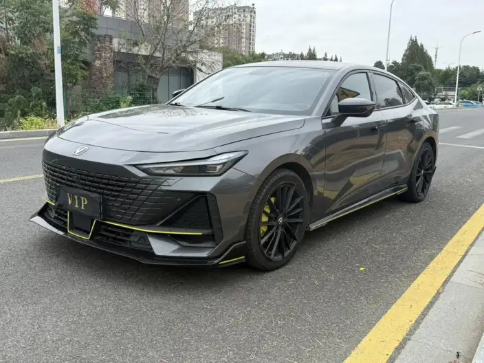 Changan UNI-V 2022 Model 1.5T Sports Edition