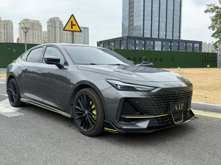 Changan UNI-V 2022 Model 1.5T Sports Edition