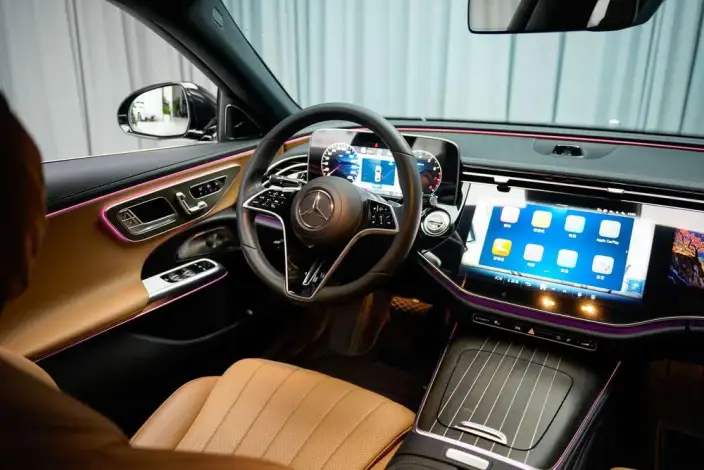 Mercedes-Benz E-Class 2025 Model E 300 L Luxury Model sedan – фото 9