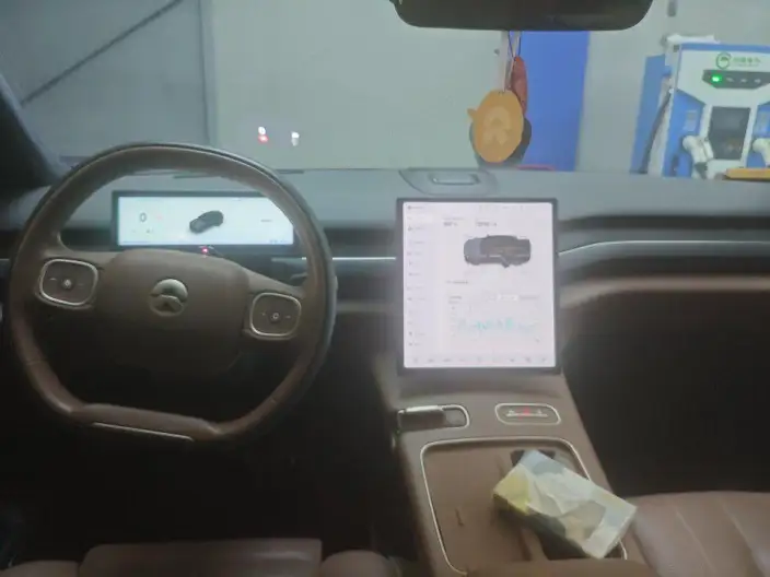 NIO ES8 2023 Model 75kWh Executive Edition – фото 6