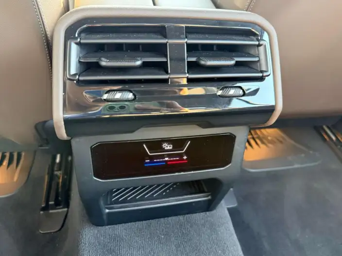 BMW i5 2024 Model eDrive35L Luxury Set – фото 10