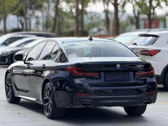 BMW 5 Series Imported 2022 Model Facelift 530i M Sports Set – фото 4
