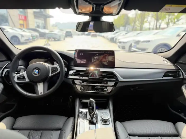 BMW 5 Series Imported 2022 Model Facelift 530i M Sports Set – фото 9