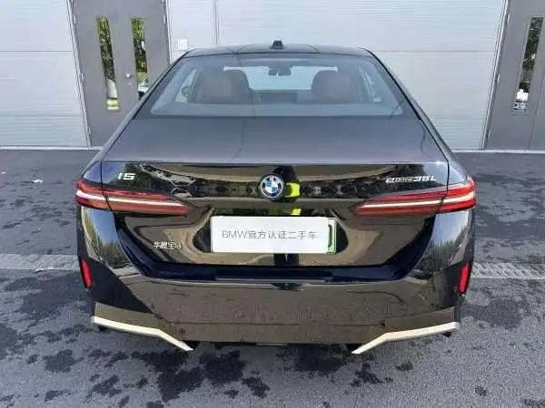 BMW i5 2025 Model eDrive35L M Sports Set – фото 4