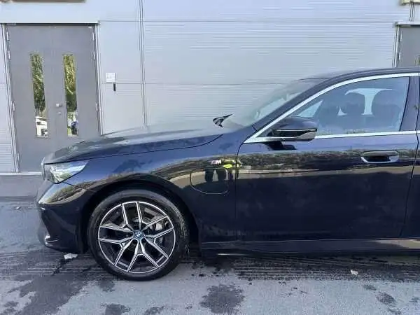 BMW i5 2025 Model eDrive35L M Sports Set – фото 7