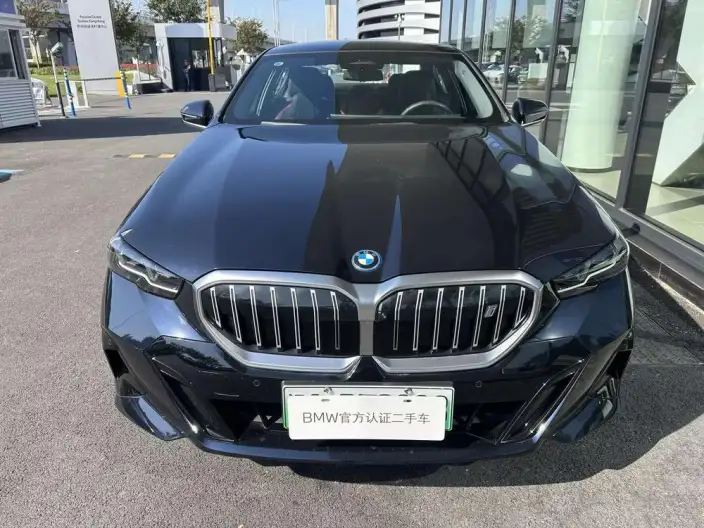 BMW i5 2025 Model eDrive40L M Sports Set – фото 2