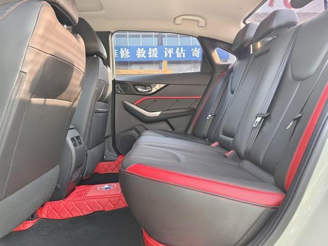 Venucia D60 Модель 2019 года 1.6L XL CVT Smart Connect Elite Edition ISS – фото 6