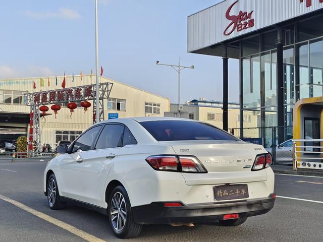 Venucia D60 Модель 2019 года 1.6L XL CVT Smart Connect Elite Edition ISS – фото 9