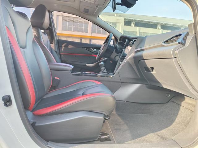 Venucia D60 Модель 2019 года 1.6L XL CVT Smart Connect Elite Edition ISS – фото 13