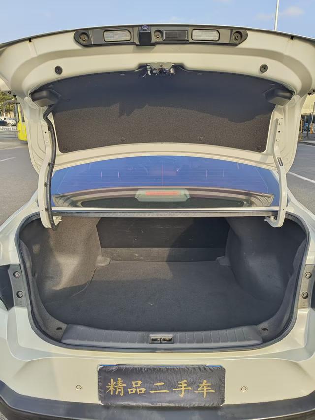 Venucia D60 Модель 2019 года 1.6L XL CVT Smart Connect Elite Edition ISS – фото 14