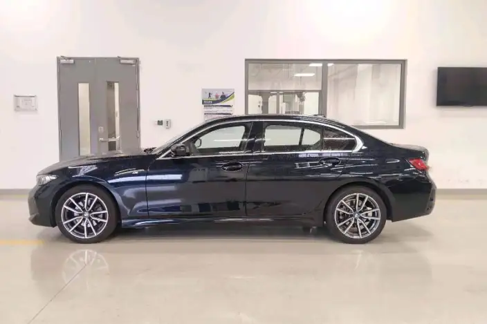 BMW 3 Series 2026 Model 325Li M Sports Set