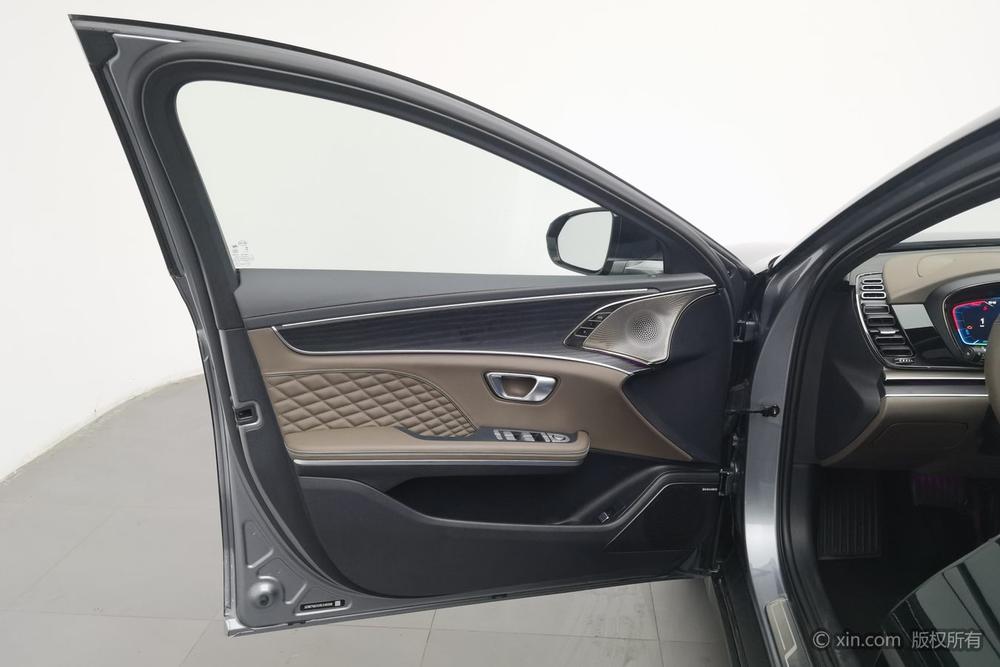 BYD Han DM 2022 DM-i 121KM Prestige – фото 21