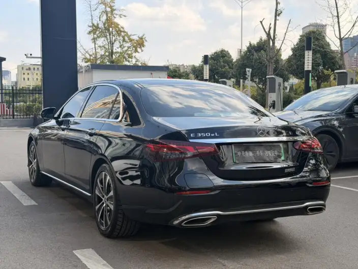 Mercedes-Benz E-Class PHEV 2022 Model E 350 e L sedan