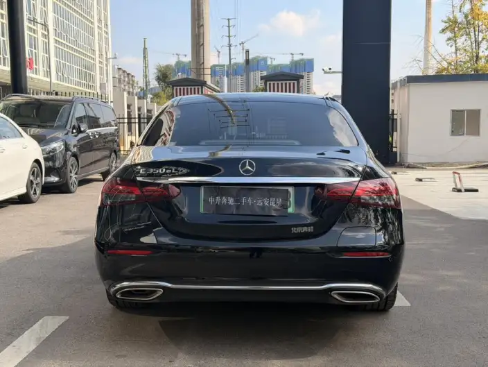 Mercedes-Benz E-Class PHEV 2022 Model E 350 e L sedan – фото 5