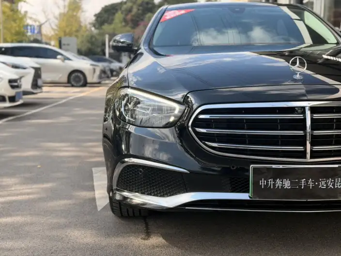 Mercedes-Benz E-Class PHEV 2022 Model E 350 e L sedan – фото 10