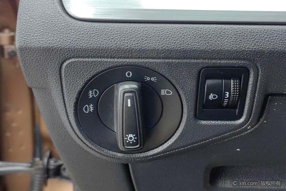 Volkswagen Lamando 2015 модификация 280TSI DSG Comfort Edition – фото 16