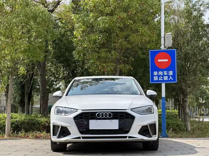 Audi A4 L 2023 Model 40 TFSI Fashion Dynamic Model