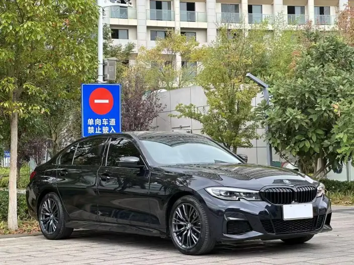 BMW 3 Series 2022 Model 325Li M Sports Night Set