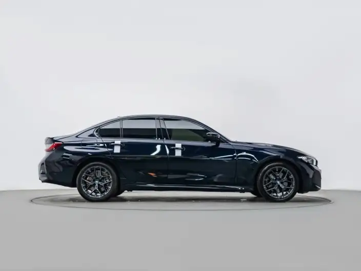 BMW 3 Series 2025 Model 330i 50th Anniversary Limited edition – фото 8