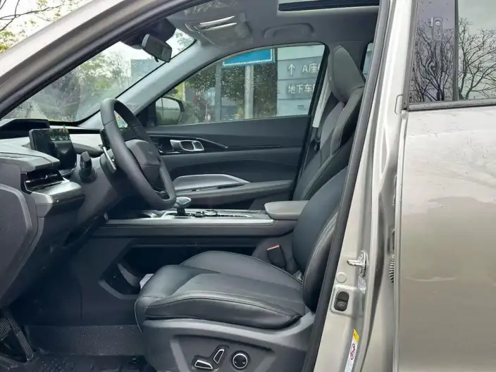 Changan Auchan Z6 2022 Model Blue whale 1.5T DCT Smart Edition Model – фото 8