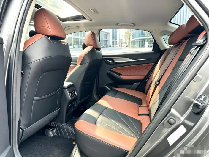 Changan Eado 2023 Model PLUS Changxiang Edition Blue whale NE 1.4T GDI DCT Noble Model – фото 10